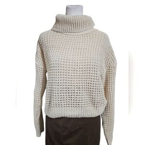 TRUE CRAFT Long Sleeve Chenille Turtleneck Sweater in cream. Size Large